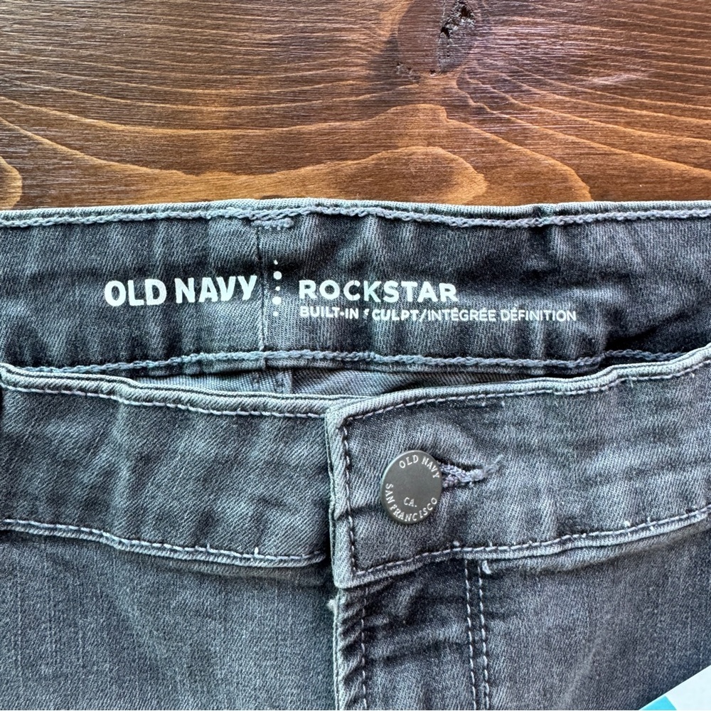 Old Navy Dark Gray Skinny Jeans - Picture 4 of 9